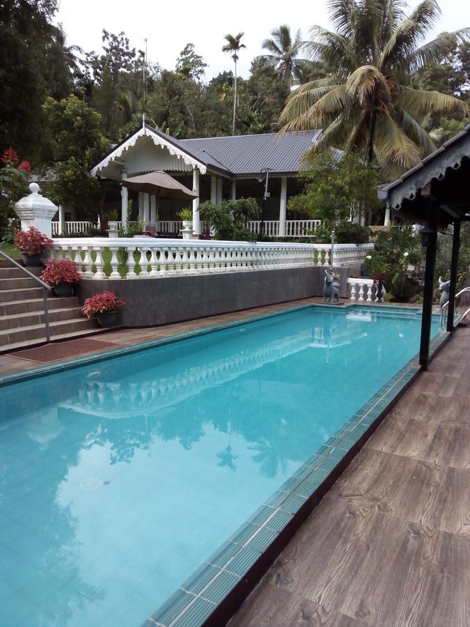 Manor House Hotel Embulpure Exterior photo